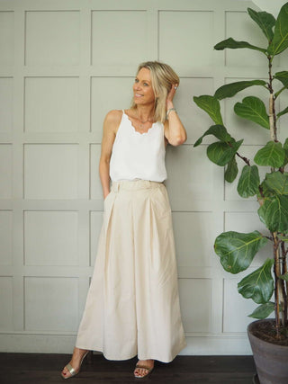 Dizzy Scalloped Neck Camisole with Spaghetti Straps - Black, Gold