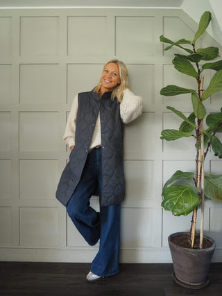 Roadelle Onion Stitch Quilted Longline Gilet with Popper Detail &amp; Waist Cinch Drawstring - Black, Khaki, Slate