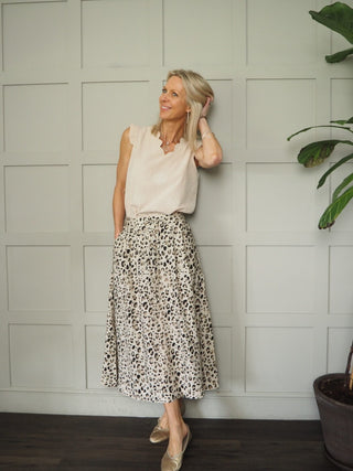 Janice Short Sleeve Blouse with Cut Out Detail - Oatmeal, Off White