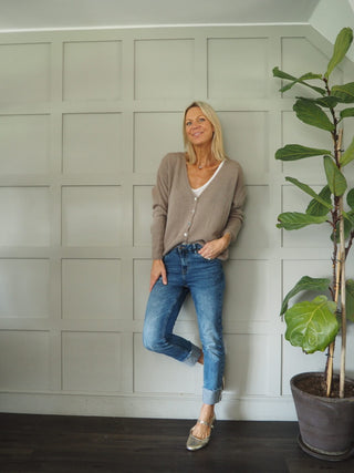 Oreo V-Neck Cardigan with 5 Pearlescent Buttons - 7 Colours