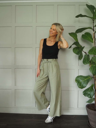 Hattie Wide Leg Trousers with Front Pleating Detail &amp; Pockets - Ecru, Khaki