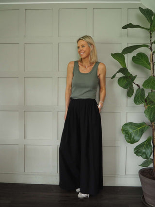 Lloyd Finely Ribbed Vest - Black, Khaki