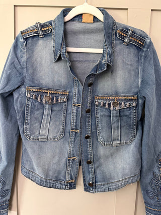 Gentil Cropped Embroidered Denim Jacket with Stretch - Denim Blue