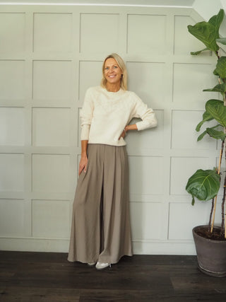 Newman Round Neck, Long Sleeve Jumper with Ribbing Detail - Oatmeal