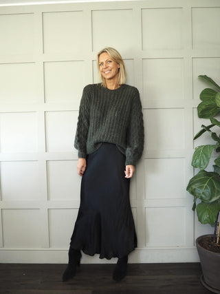 Heidi Chunky Knit Jumper with Contrasting Knit on Sleeves by Moss Copenhagen - Khaki