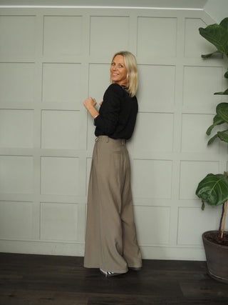 Stacie Long Sleeve, Round Neck Blouse - Ecru