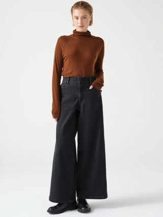 Bay Jeans - Super High Rise, Super Wide Leg with Buttons Down Sides by Seventy Mochi - Washed Black