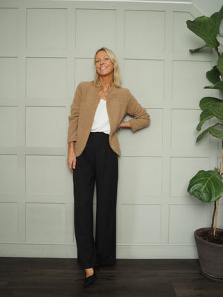Helen Single-Breasted, Soft Feel Blazer with No Fastening - Black and Khaki