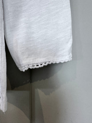 Frankie V Neck T Shirt - Navy, White