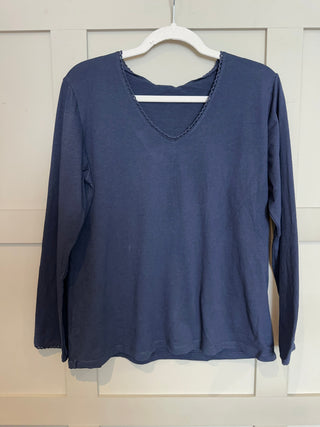 Frankie V Neck T Shirt - Navy, White